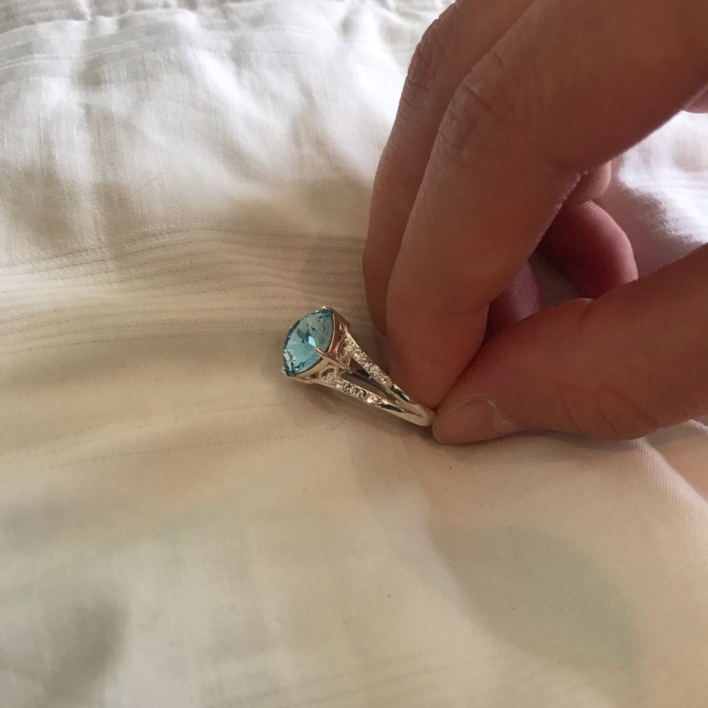 Ring - Picture 2 of 3